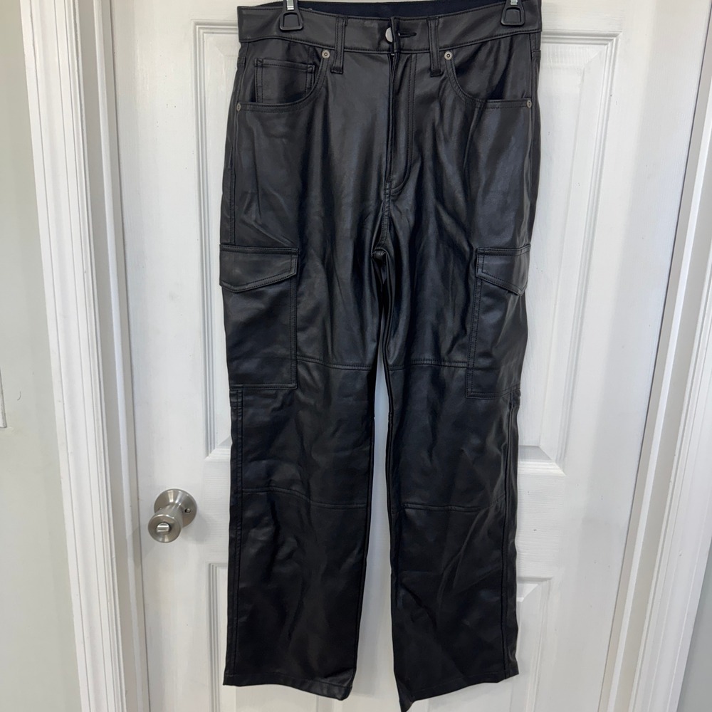 NEW GAP Faux Leather Cargo Pants Straight Leg Size 28/6P Petite